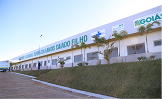 Entregou o Hospital de  Águas Lindas, depois  de mais de 20 anos  de obra parada.
